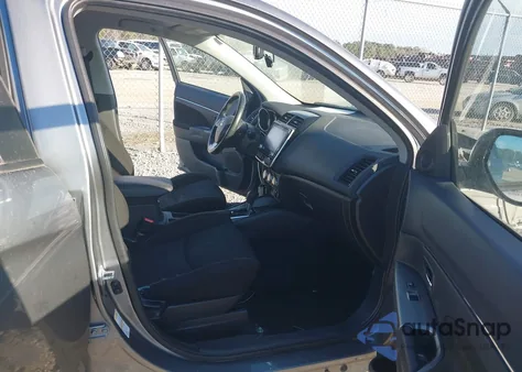 2020 Mitsubishi Outlander Sport 2.0 Se z USA, uszkodzony, nr VIN JA4AP4AU8LU010808